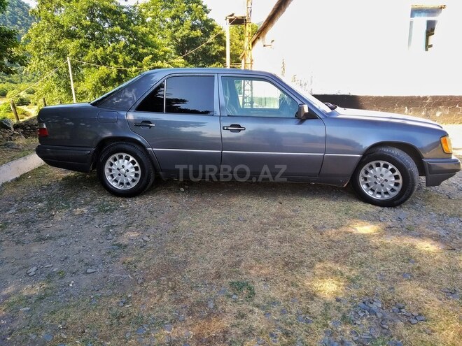 Mercedes E 220 1995, 400,000 km - 2.2 l - Bakı