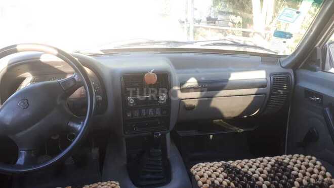 GAZ 3102 1998, 62,000 km - 2.4 l - Salyan