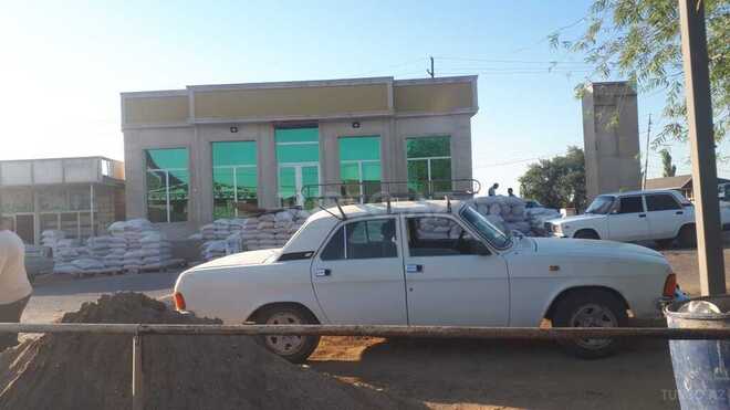 GAZ 3102 1998, 62,000 km - 2.4 l - Salyan