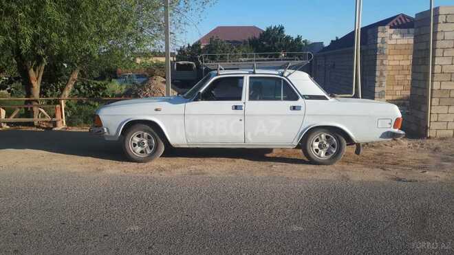 GAZ 3102 1998, 62,000 km - 2.4 l - Salyan