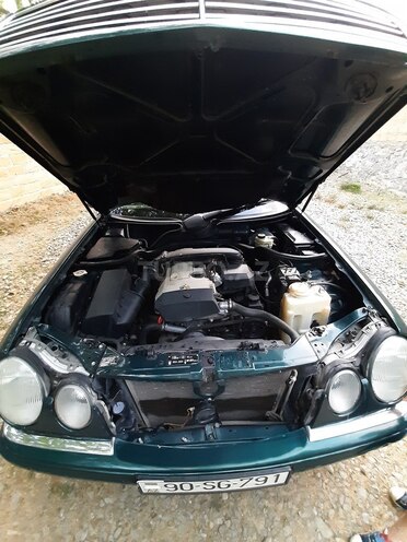 Mercedes E 230 1998, 185,438 km - 2.3 l - Şəki