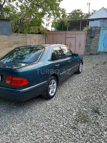 Mercedes E 230 1998, 185,438 km - 2.3 l - Şəki