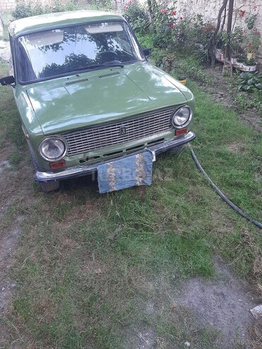 LADA (VAZ) 21011 1971, 325,000 km - 1.5 l - Quba