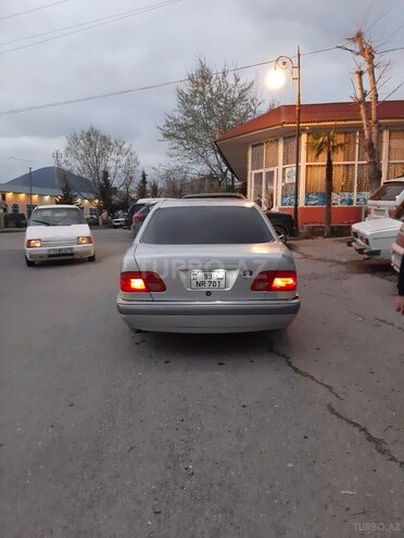Mercedes E 320 1999, 314,230 km - 3.2 л - Şəki