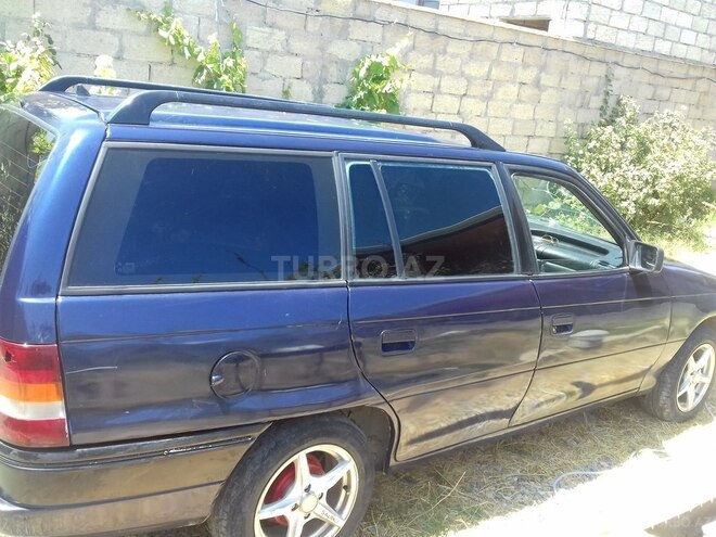 Opel Astra 1993, 258,055 km - 1.6 l - Sumqayıt
