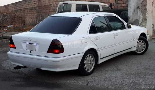 Mercedes C 230 1999, 287,421 km - 2.3 l - Bakı