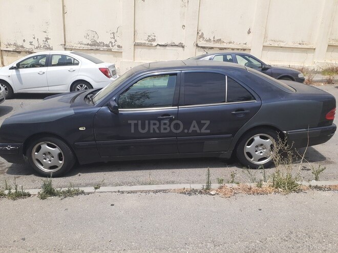Mercedes E 200 1996, 450,000 km - 2.0 l - Bakı