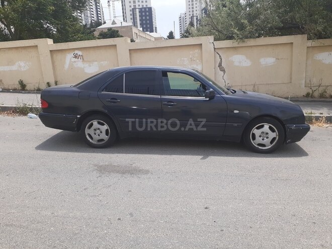 Mercedes E 200 1996, 450,000 km - 2.0 l - Bakı