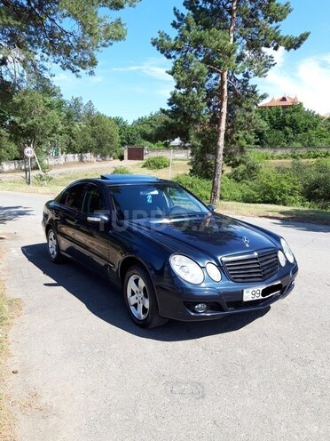 Mercedes E 220 2002, 265,000 km - 2.2 l - Quba
