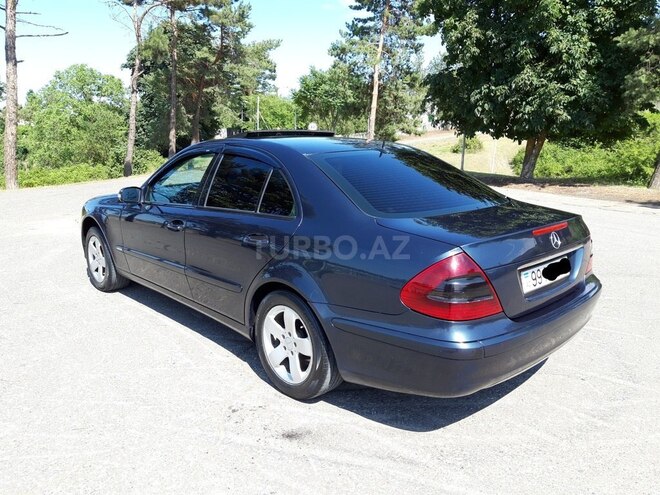 Mercedes E 220 2002, 265,000 km - 2.2 l - Quba