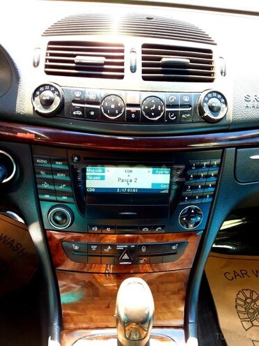 Mercedes E 220 2002, 265,000 km - 2.2 l - Quba