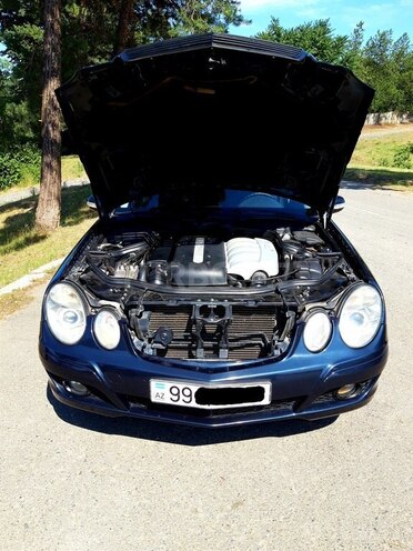 Mercedes E 220 2002, 265,000 km - 2.2 l - Quba