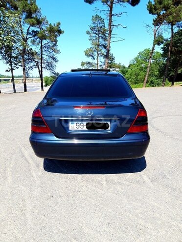 Mercedes E 220 2002, 265,000 km - 2.2 l - Quba