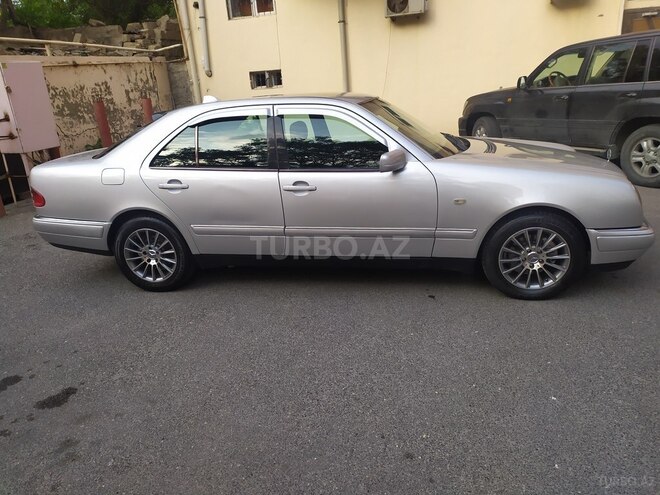 Mercedes E 240 1998, 212,083 km - 2.4 l - Bakı
