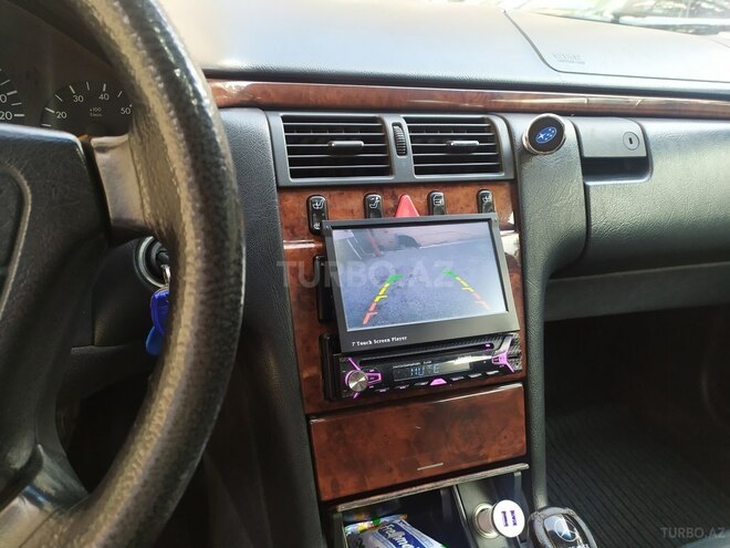 Mercedes E 240 1998, 212,083 km - 2.4 l - Bakı