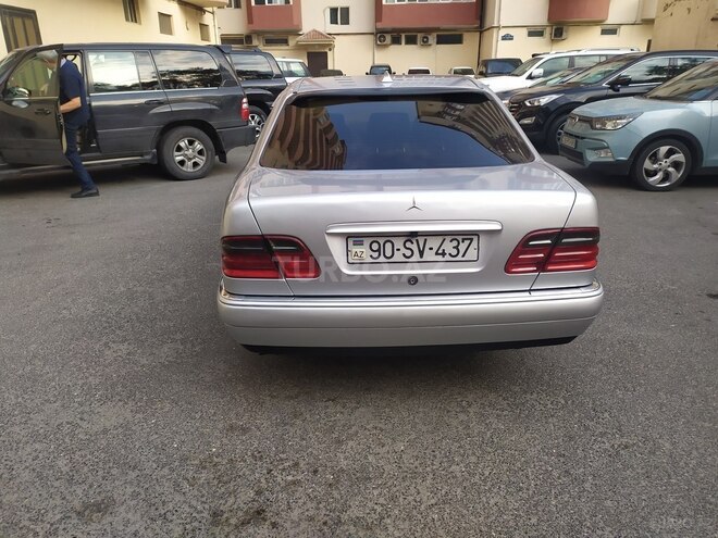 Mercedes E 240 1998, 212,083 km - 2.4 l - Bakı