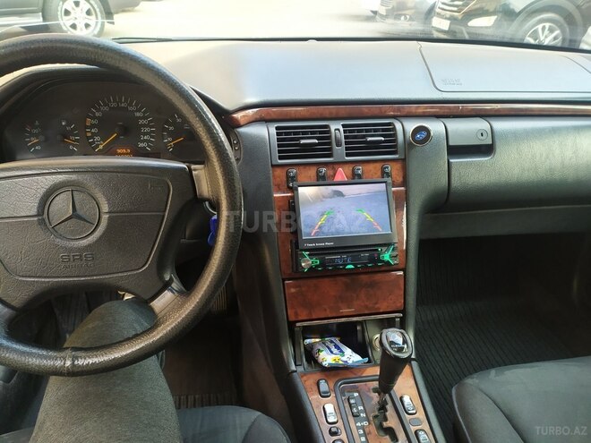 Mercedes E 240 1998, 212,083 km - 2.4 l - Bakı