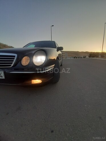 Mercedes E 240 2001, 342,000 km - 2.4 l - Bakı