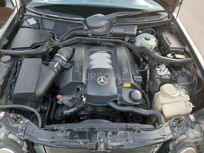 Mercedes E 240 2001, 342,000 km - 2.4 l - Bakı