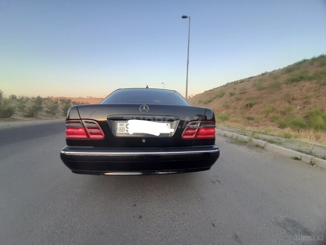 Mercedes E 240 2001, 342,000 km - 2.4 l - Bakı