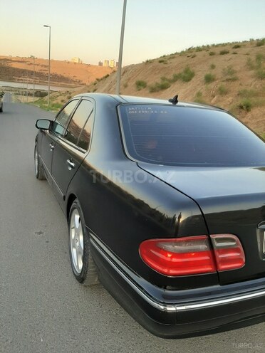 Mercedes E 240 2001, 342,000 km - 2.4 l - Bakı