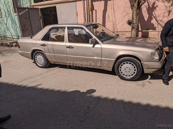Mercedes E 230 1986, 400,000 km - 2.3 l - Bakı