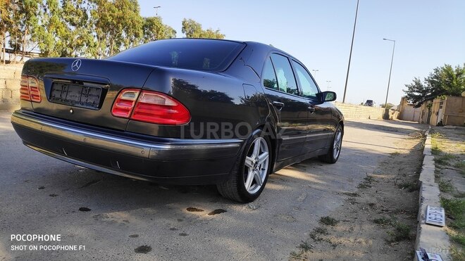 Mercedes E 280 1999, 258,000 km - 2.8 l - Bakı
