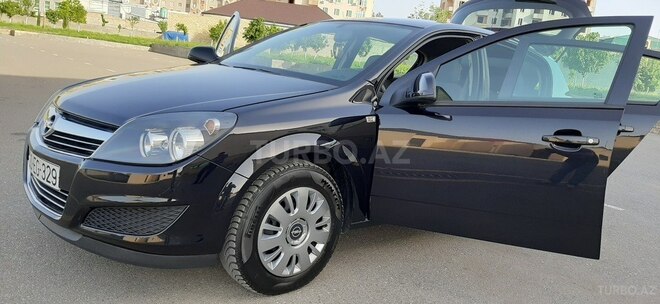 Opel Astra 2009, 155,000 km - 1.4 l - Gəncə