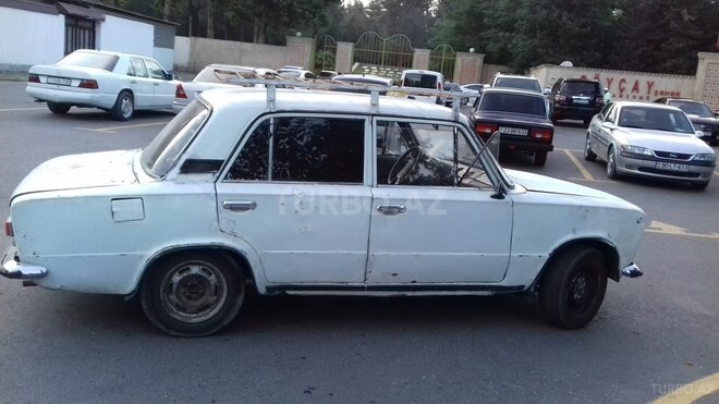 LADA (VAZ) 21011 1984, 300,000 km - 1.5 l - Göyçay