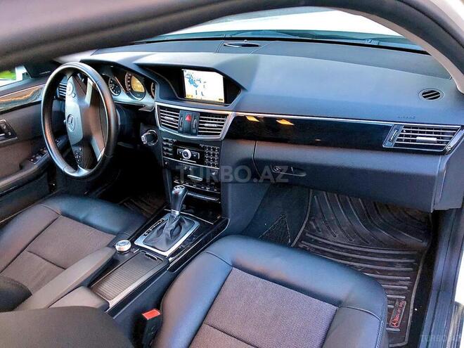 Mercedes E 250 2010, 235,000 km - 2.2 л - Bakı