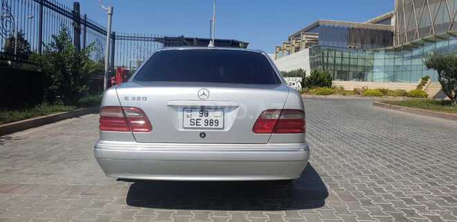 Mercedes E 320 2000, 300,000 km - 3.2 l - Bakı