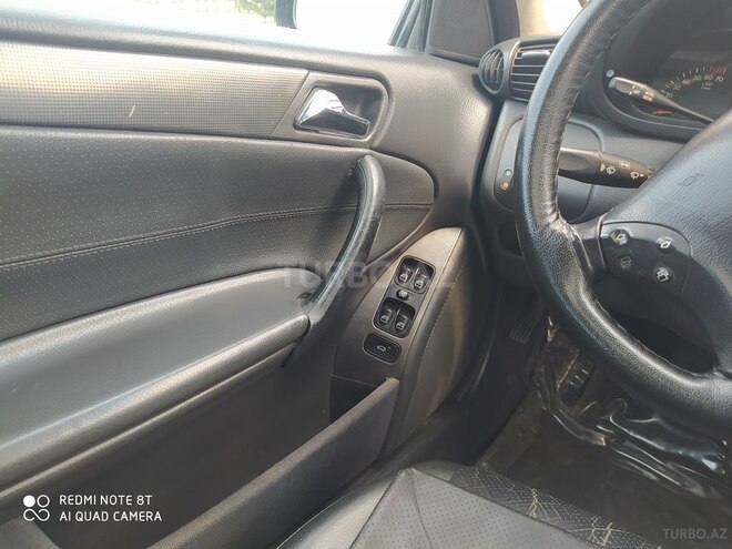 Mercedes C 230 2003, 235,890 km - 1.8 l - Bakı