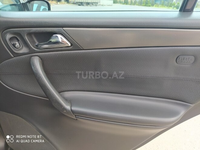Mercedes C 230 2003, 235,890 km - 1.8 l - Bakı