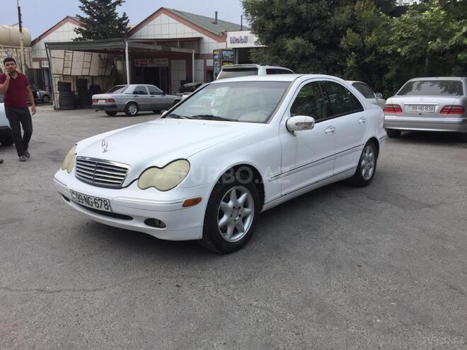 Mercedes C 240 2001, 325,600 km - 2.6 л - Bakı
