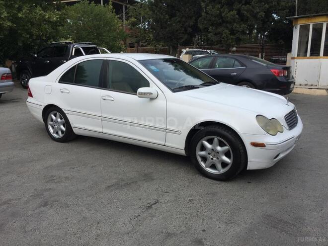 Mercedes C 240 2001, 325,600 km - 2.6 л - Bakı