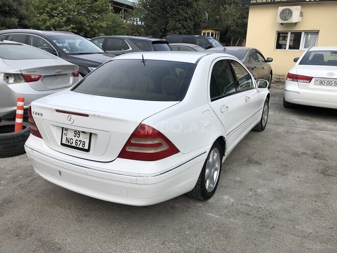 Mercedes C 240 2001, 325,600 km - 2.6 л - Bakı