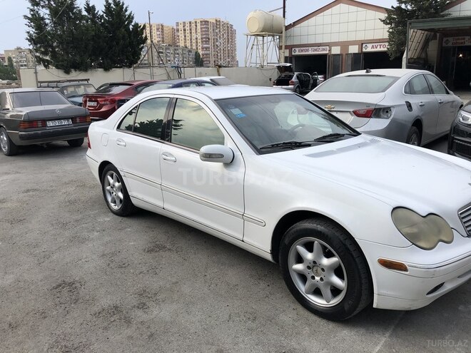 Mercedes C 240 2001, 325,600 km - 2.6 л - Bakı