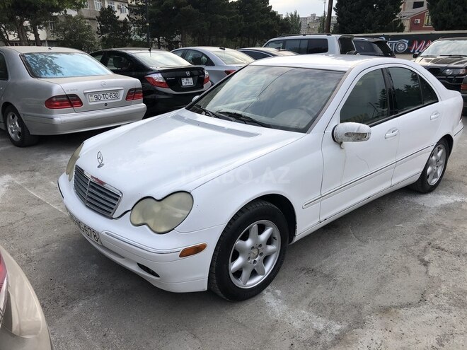 Mercedes C 240 2001, 325,600 km - 2.6 л - Bakı