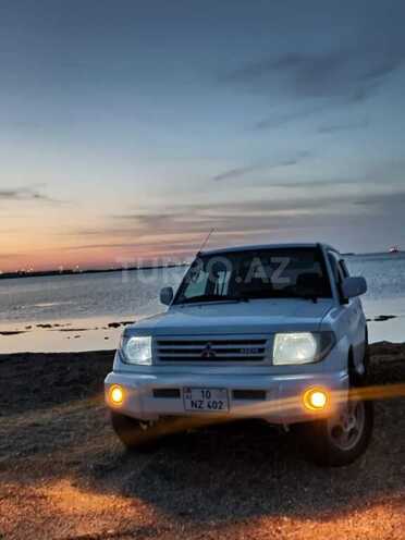 Mitsubishi Pajero io 2000, 250,000 km - 1.8 л - Bakı