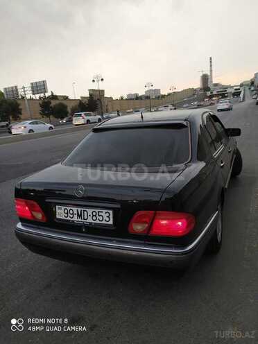Mercedes E 200 1999, 265,000 km - 2.0 l - Bakı