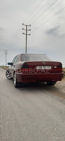 Mercedes C 220 1999, 320,000 km - 2.2 l - Bakı