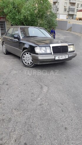 Mercedes E 250 1992, 198,575 km - 2.5 l - Bakı