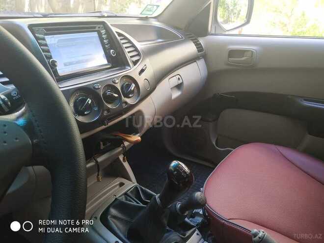 Mitsubishi L200 2007, 236,617 km - 2.5 l - Bakı