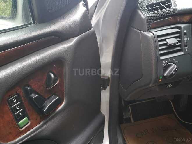 Mercedes E 320 2001, 259,000 km - 3.2 l - Bakı