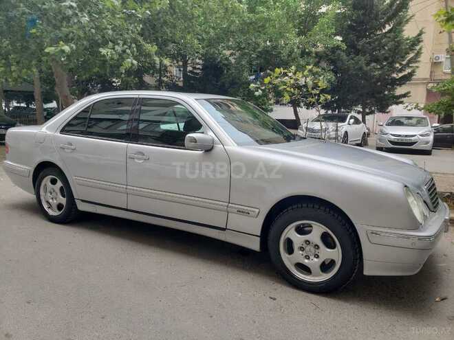 Mercedes E 320 2001, 259,000 km - 3.2 l - Bakı