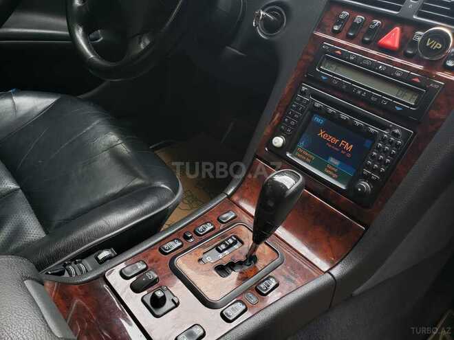Mercedes E 320 2001, 259,000 km - 3.2 l - Bakı