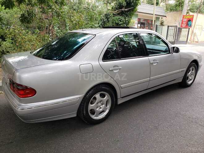 Mercedes E 320 2001, 259,000 km - 3.2 l - Bakı