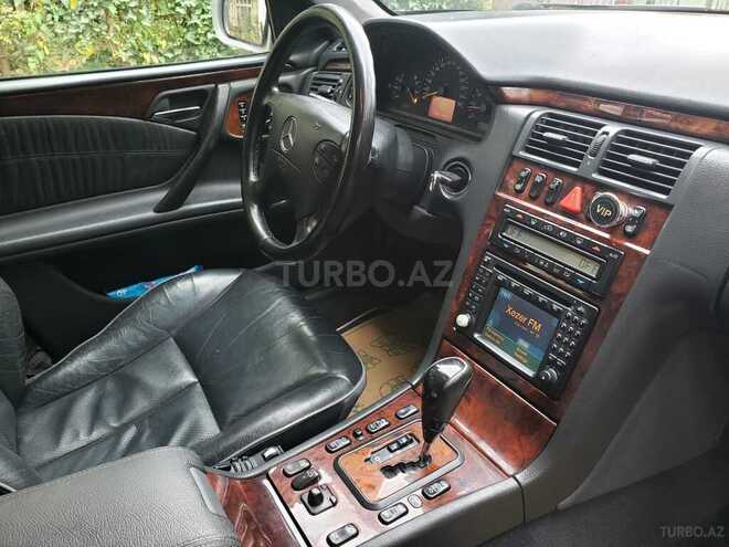 Mercedes E 320 2001, 259,000 km - 3.2 l - Bakı