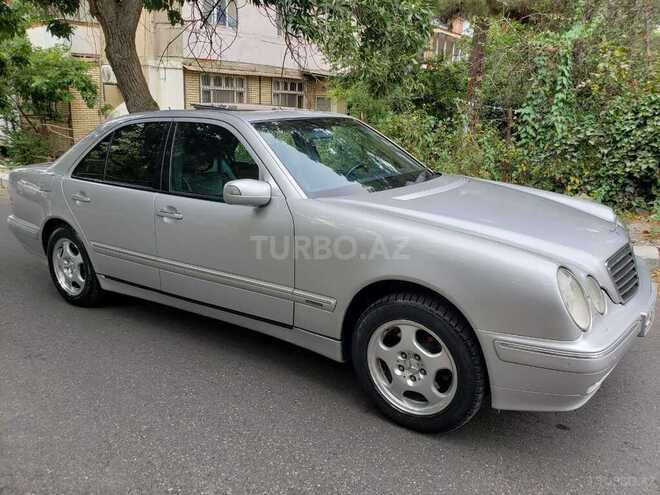 Mercedes E 320 2001, 259,000 km - 3.2 l - Bakı