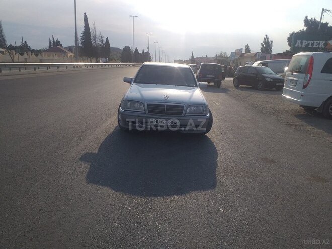 Mercedes C 230 1997, 453,000 km - 2.3 l - Bakı